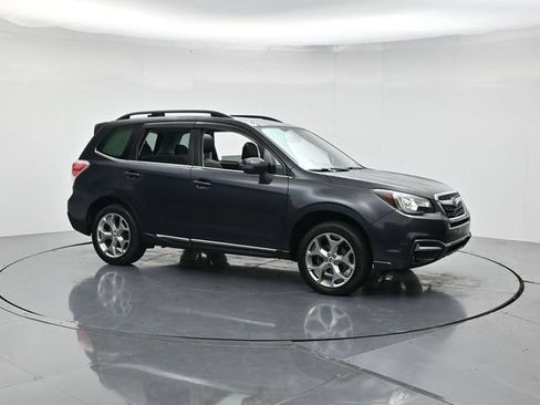Used 2018 Subaru Forester 2.5i Touring w/ Popular Package #3B AWD/4WD image 3