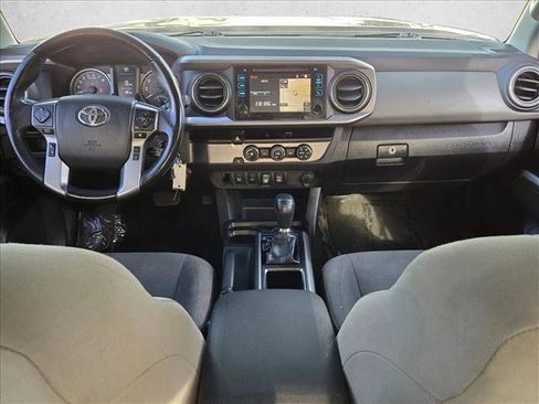 Used 2018 Toyota Tacoma SR5 image 18