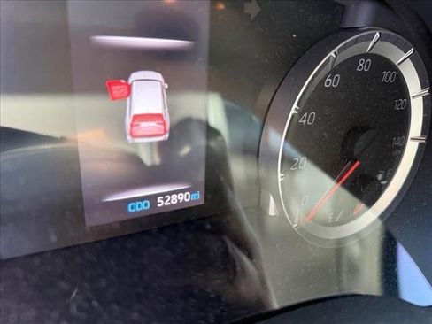 Used 2022 Toyota Highlander L image 4