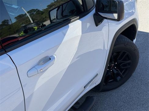 Used 2023 GMC Sierra 1500 Elevation image 11