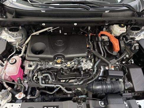 Used 2024 Toyota RAV4 XLE image 31