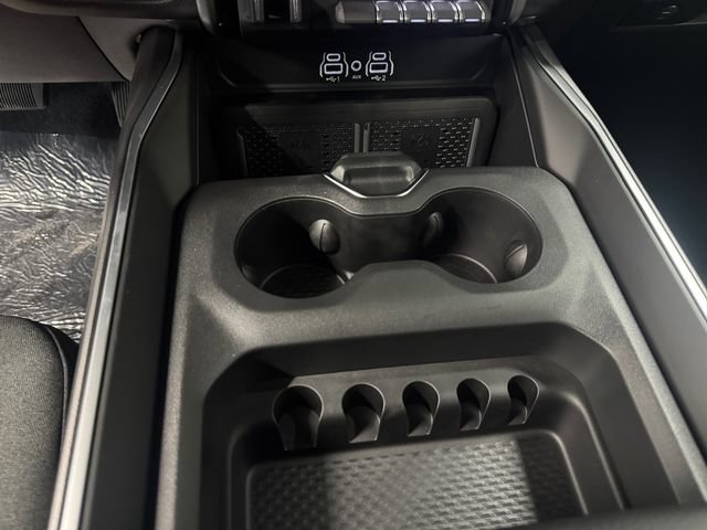 New 2026 RAM 2500 Big Horn AWD/4WD image 18