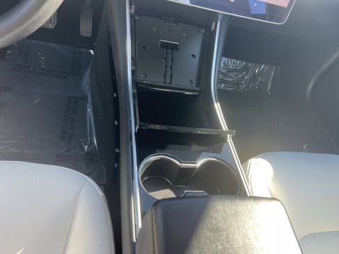 Used 2020 Tesla Model 3 Long Range image 18