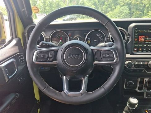 Used 2023 Jeep Wrangler Unlimited Sahara w/ Cold Weather Group AWD/4WD image 19