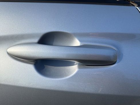 Used 2024 Toyota Corolla Cross XSE w/ Convenience Package image 11