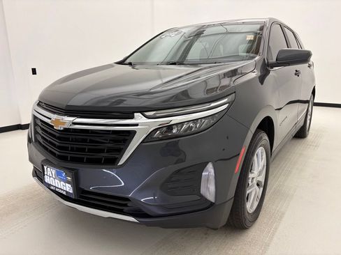 Used 2023 Chevrolet Equinox LT AWD/4WD image 14
