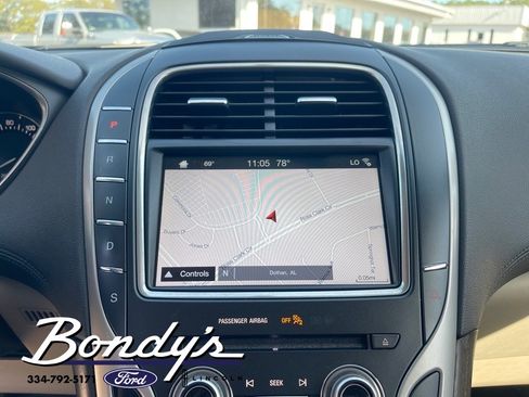 Used 2017 Lincoln MKX Reserve image 7