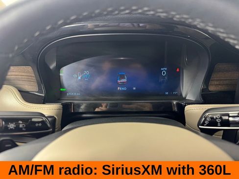 Used 2025 Lincoln Corsair Grand Touring image 15