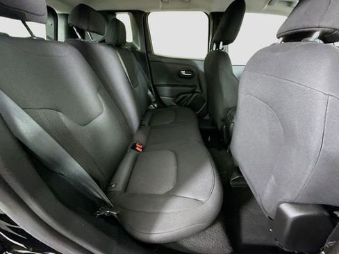 Used 2023 Jeep Renegade Latitude image 26