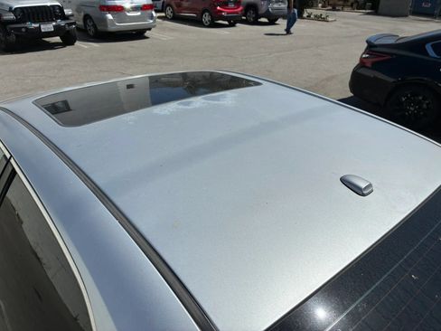 Used 2011 Toyota Camry SE w/ SE Extra-Value Pkg #1 FWD image 16
