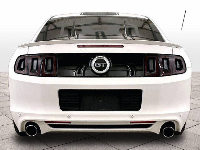 Used 2013 Ford Mustang GT Premium w/ Security Pkg RWD image 4