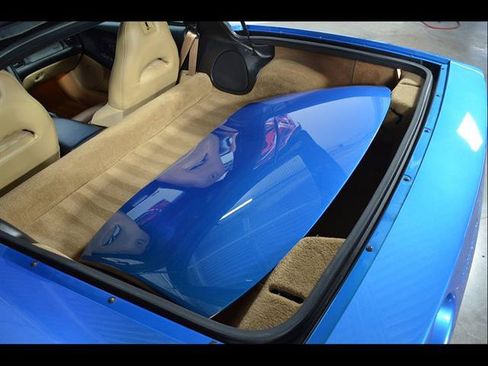 Used 2000 Chevrolet Corvette Coupe w/ Roof Pkg RWD image 16