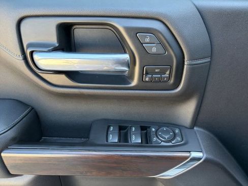 Used 2020 GMC Sierra 1500 SLT image 4