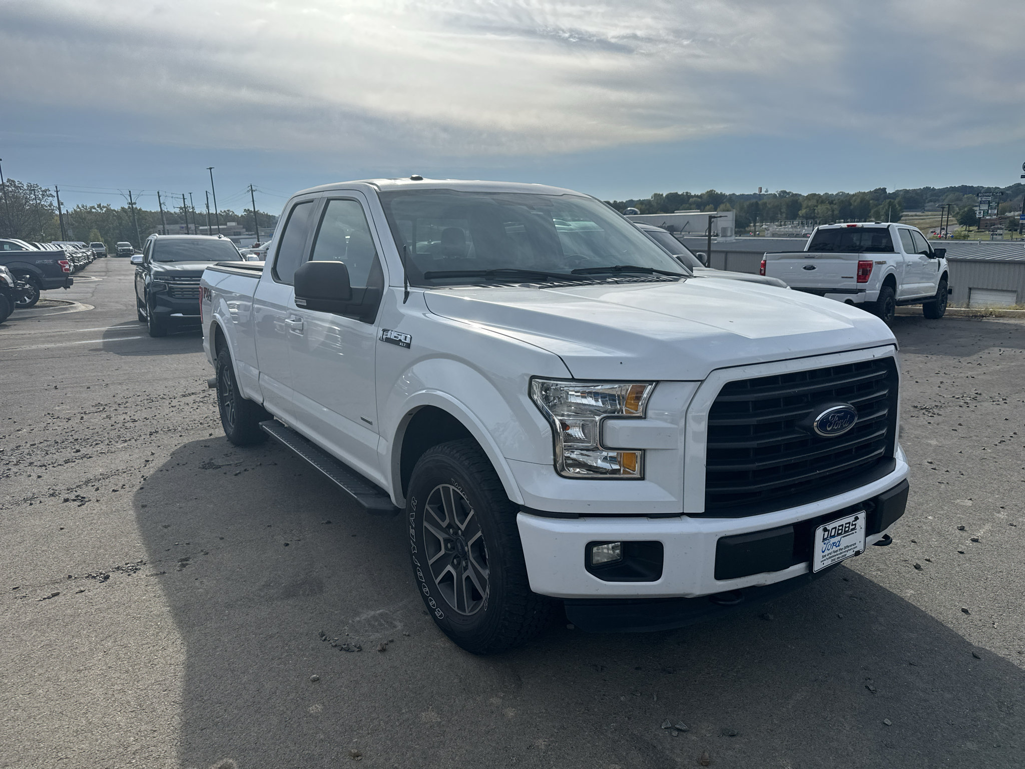 Used 2015 Ford F150 XLT w/ Equipment Group 302A Luxury AWD/4WD image 3
