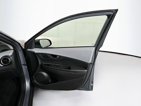 Used 2021 Hyundai Kona SEL Plus image 30