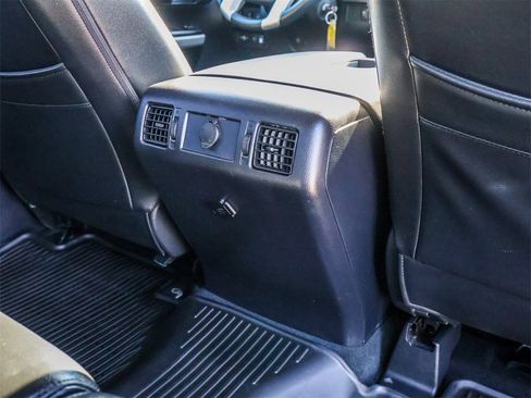 Used 2019 Toyota Tundra SR5 w/ SR5 Upgrade Package image 20