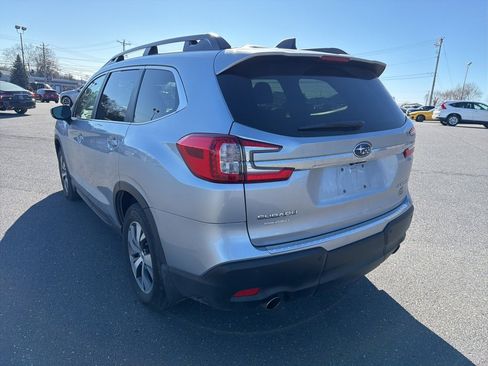 Certified 2025 Subaru Ascent Premium image 3