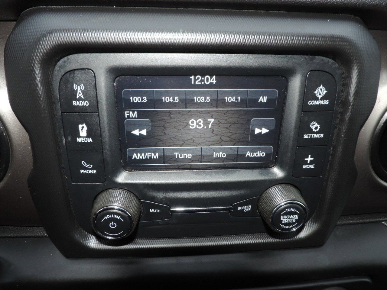 Used 2018 Jeep Wrangler Unlimited Sport S AWD/4WD image 22
