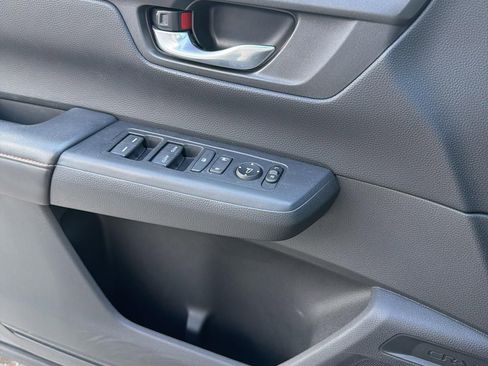 Used 2023 Honda CR-V Sport image 7