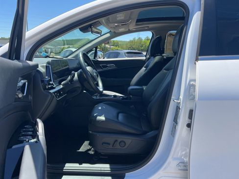 Used 2025 Kia Sportage EX w/ Premium Package FWD image 26