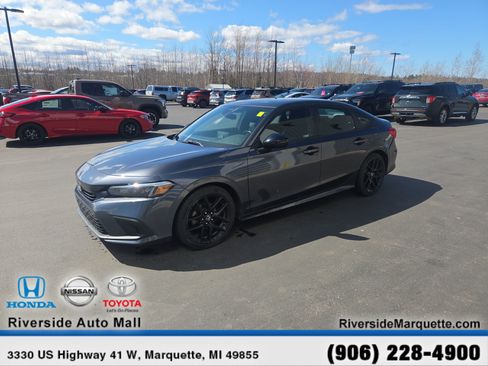Used 2022 Honda Civic Sport image 3