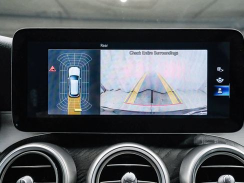 Used 2022 Mercedes-Benz GLC 300 image 25