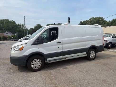 Used 2018 Ford Transit 250 130 Low Roof w/ Exterior Upgrade Package RWD image 6