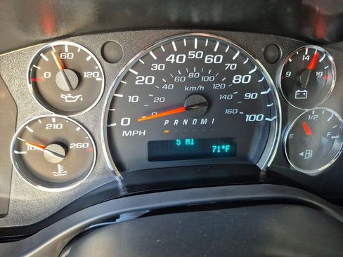 New 2025 Chevrolet Express 3500 w/ Power Convenience Package RWD image 21
