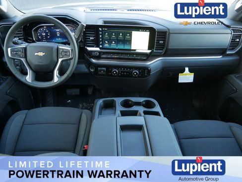 New 2026 Chevrolet Silverado 1500 LT image 17