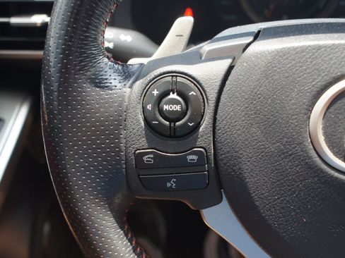 Used 2016 Lexus IS 200t w/ F Sport Package RWD image 10