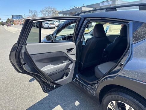 Used 2024 Subaru Crosstrek 2.0i Premium AWD/4WD image 27