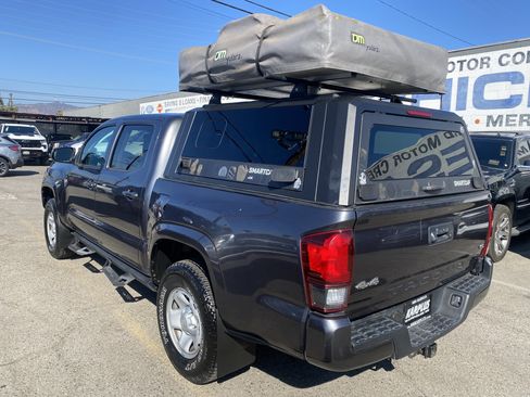 Used 2021 Toyota Tacoma SR AWD/4WD image 33