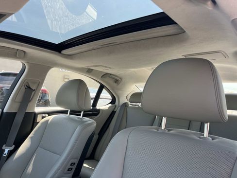 Used 2017 Lexus LS 460 w/ Comfort Package RWD image 25
