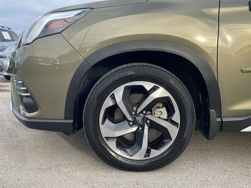 Used 2024 Subaru Forester Touring w/ Pop Package 2 image 9