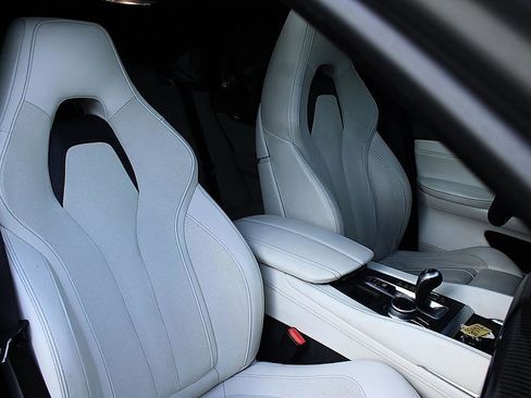 Used 2017 BMW X6 M AWD/4WD image 29