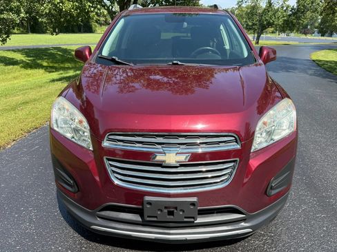 Used 2016 Chevrolet Trax LT w/ LT Convenience Package FWD image 2