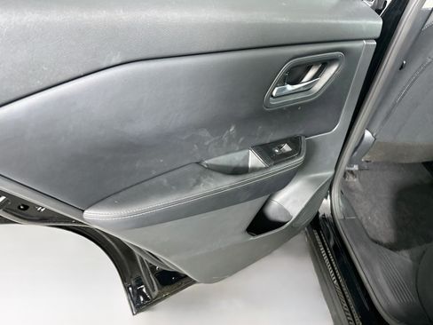 Used 2026 Nissan Rogue SV FWD image 25