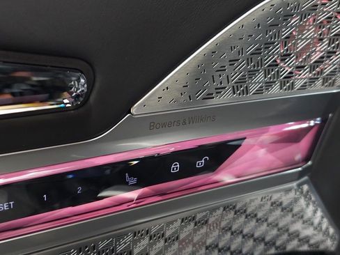 Used 2023 BMW 760i xDrive image 15