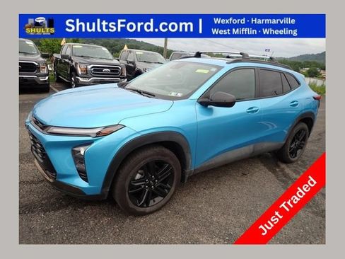 Used 2025 Chevrolet Trax ACTIV w/ Sunroof Package FWD image 1