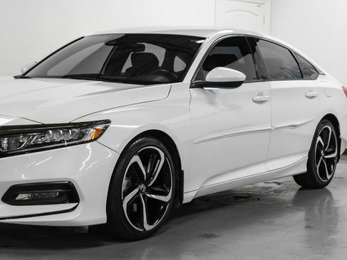 Used 2019 Honda Accord Sport image 10