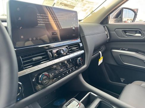 New 2026 Nissan Pathfinder SL AWD/4WD image 21