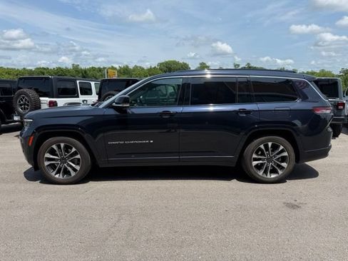 Used 2024 Jeep Grand Cherokee L Overland w/ Luxury Tech Group IV AWD/4WD image 7