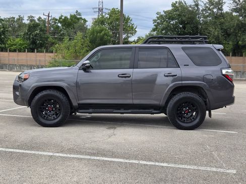 Used 2023 Toyota 4Runner SR5 Premium w/ Moonroof Package RWD image 7