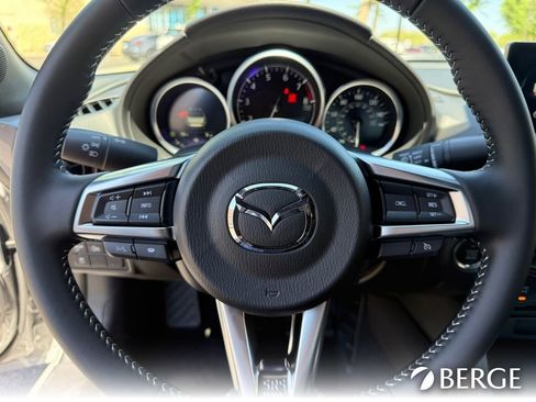 New 2026 MAZDA MX-5 Miata Club w/ Weather Package RWD image 15