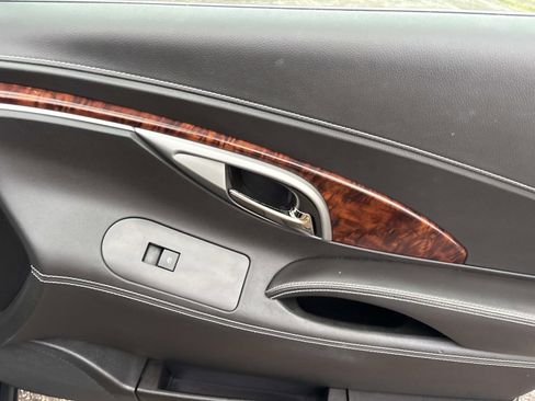 Used 2012 Buick LaCrosse Premium image 19