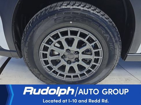 Used 2023 Subaru Outback Touring AWD/4WD image 31