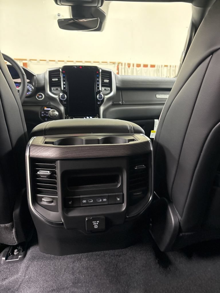 New 2026 RAM 1500 Laramie w/ Laramie Preferred Package AWD/4WD image 22