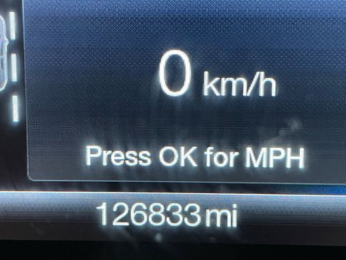 Used 2019 Ford Fusion SE image 25