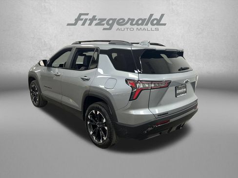 Used 2026 Chevrolet Equinox RS FWD image 3