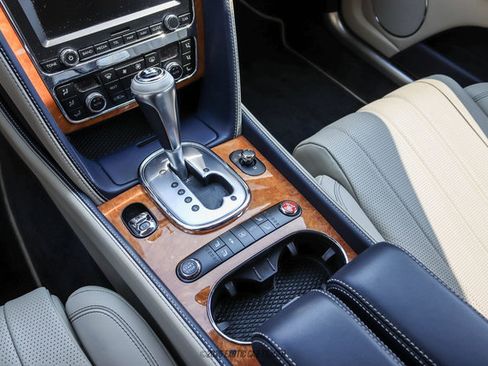 Used 2015 Bentley Flying Spur V8 AWD/4WD image 29